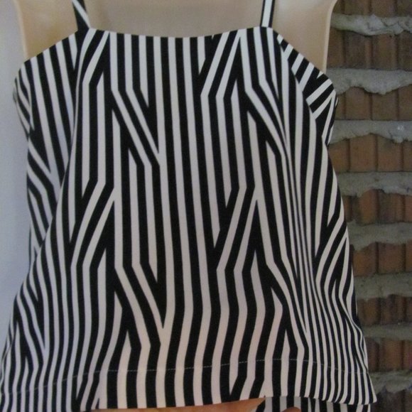 TRISTAN Skirt Suit Set Halter Top NWT Size 2 XS - Picture 4 of 10